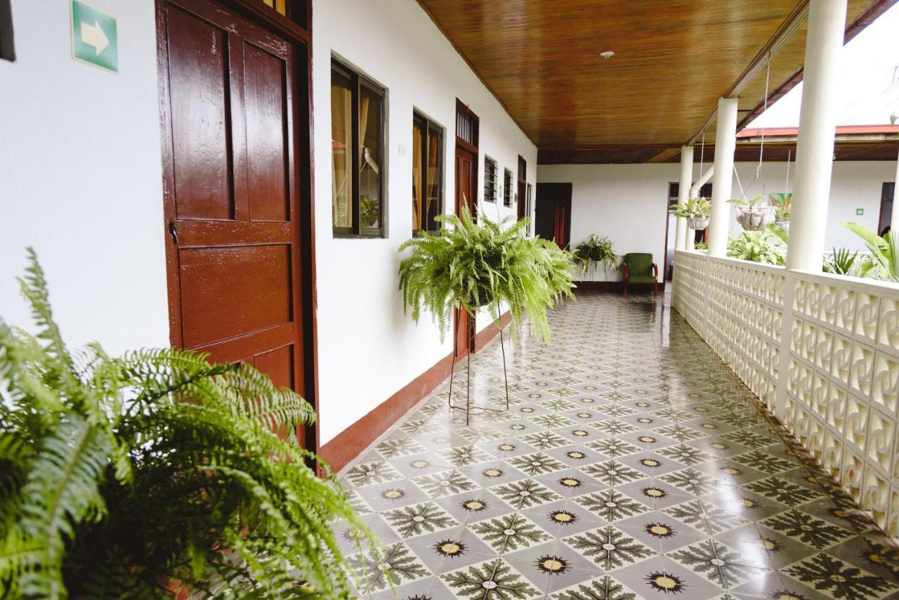 Hotel Morgan Guaduas Esterno foto